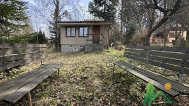 Prodej chaty s pozemkem 495 m² – Hořelec, Bojanov | klid, příroda a velký potenciál