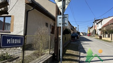 Prodej dvougeneračního rodinného domu s garáží – Nové Město na Moravě