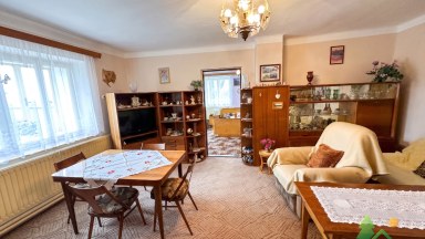 Prodej chalupy na klidném venkově s pozemkem 2 077 m² a zázemím pro soběstačný život
