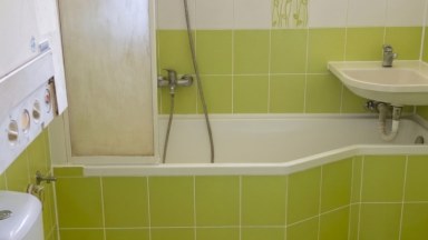 Pronájem bytu 2+1, 52 m² s balkonem a sklepem, ul. 9. května - Chvaletice