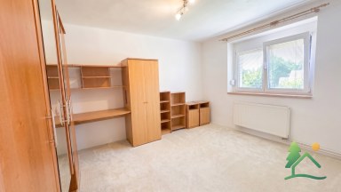 Pronájem bytu 2+1, 52 m² s balkonem a sklepem, ul. 9. května - Chvaletice