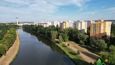 Pronájem bytu 3+1 se dvěma lodžiemi, Pardubice – Nábřeží Závodu míru