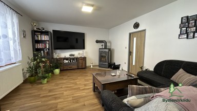 Rodinný dům po kompletní rekonstrukci 3+1, CP 925m2, Nemošice, Pardubice