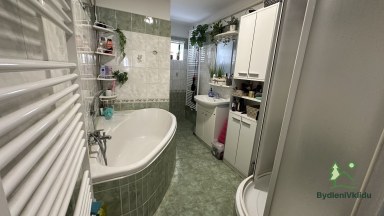 Rodinný dům po kompletní rekonstrukci 3+1, CP 925m2, Nemošice, Pardubice